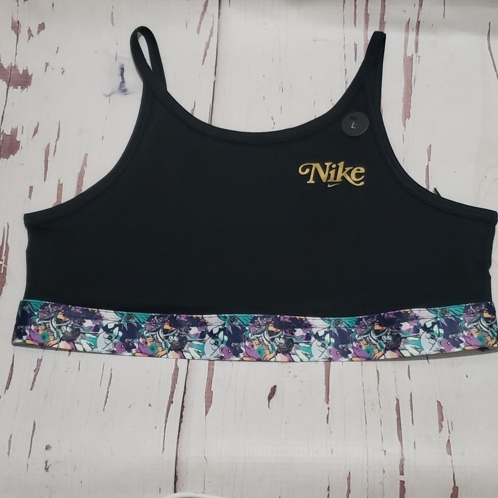Nike girls light support sports bra